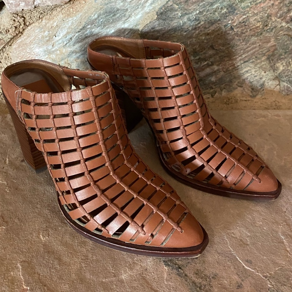 Dolce vita boHo mules